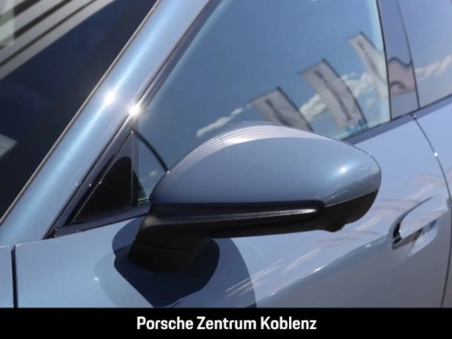 Porsche Taycan 4 Cross Turismo