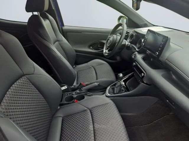 Toyota Yaris Hatchback Style