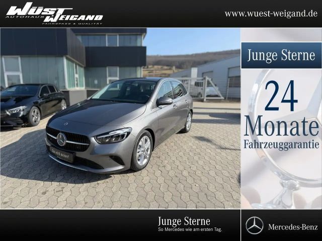 Mercedes-Benz B 180 Progressive Sedan