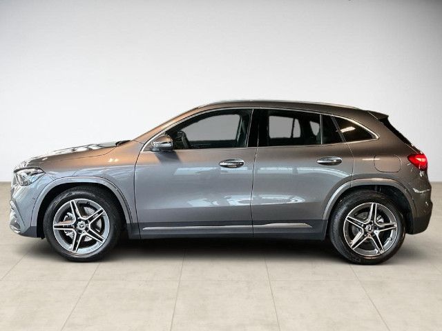 Mercedes-Benz GLA 180 AMG Line