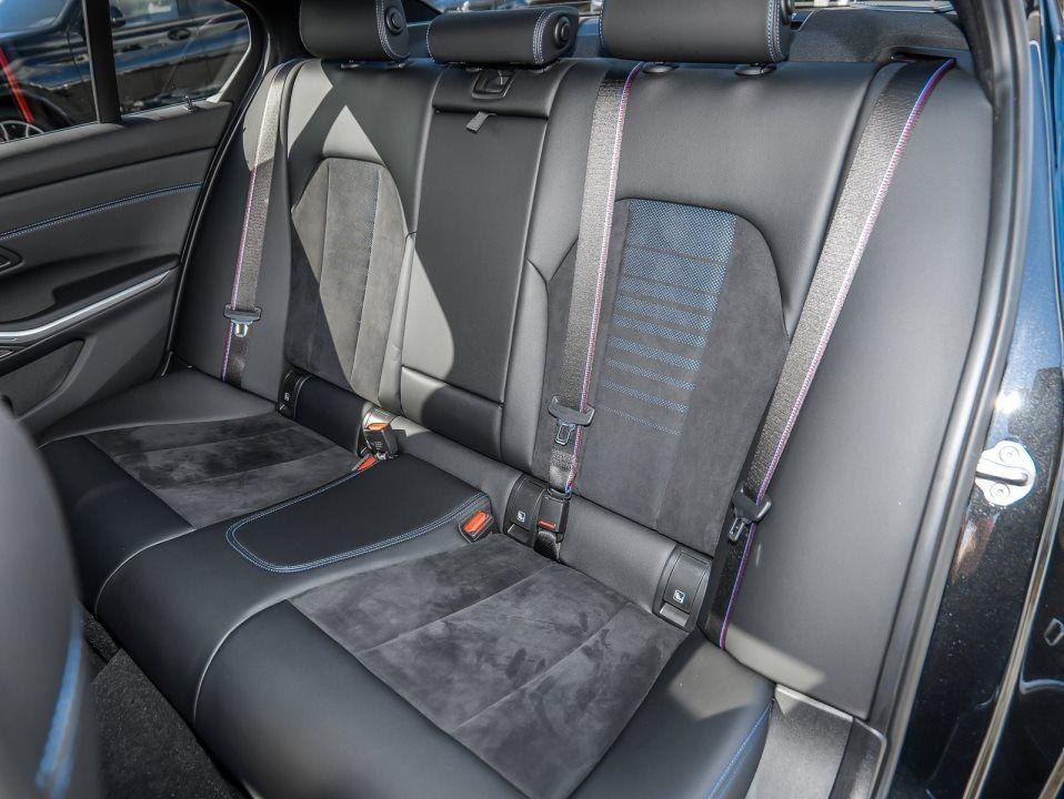 BMW 330 330i Sedan xDrive