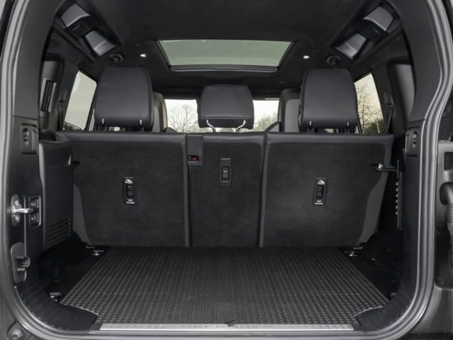 Land Rover Defender 110