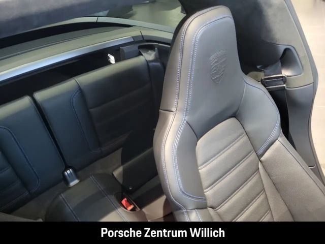 Porsche 992 4 Coupé GTS Targa