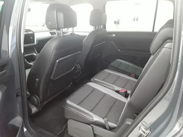 Volkswagen Touran 1.5 TSI DSG IQ.Drive