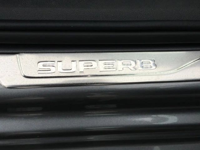 Skoda Superb 2.0 TSI Combi Style Style