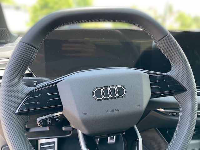 Audi A6 Avant Quattro S-Tronic