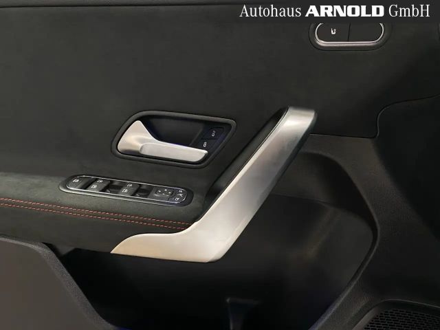 Mercedes-Benz A 250 4MATIC AMG Line