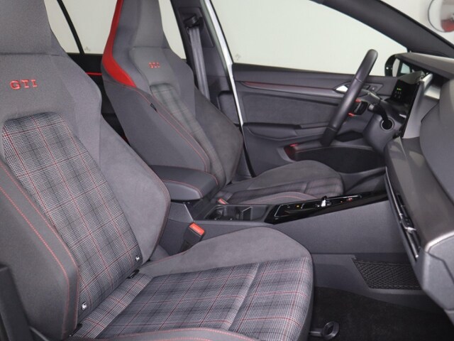 Volkswagen Golf 2.0 TSI DSG Sport