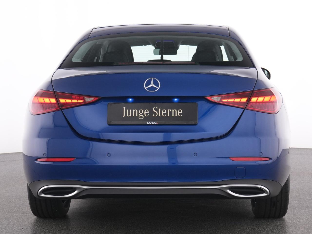 Mercedes-Benz C 180 AVANTGARDE Sedan