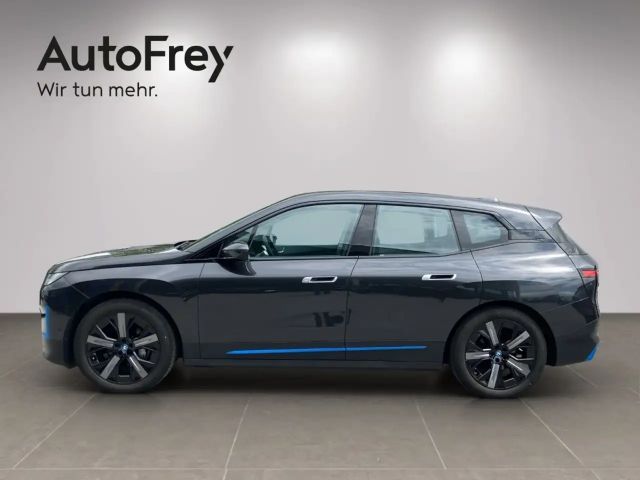 BMW iX xDrive40