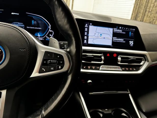 BMW 330 330e M-Sport Touring xDrive