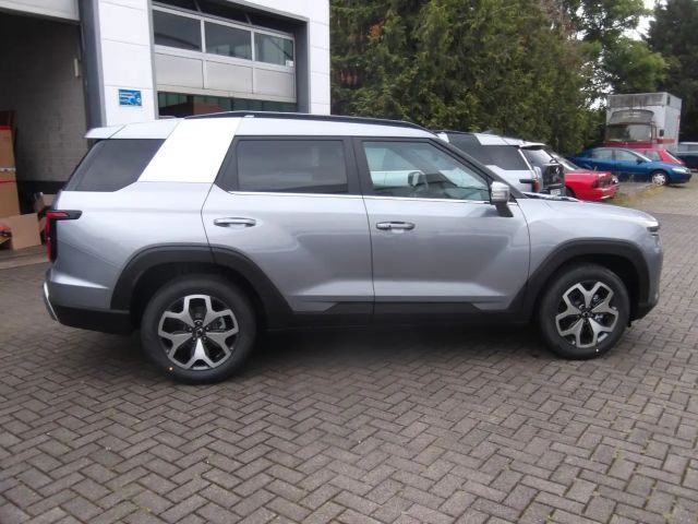 SsangYong Torres 2WD Quartz