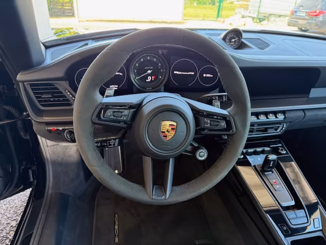 Porsche 911 Cabriolet Carrera GTS