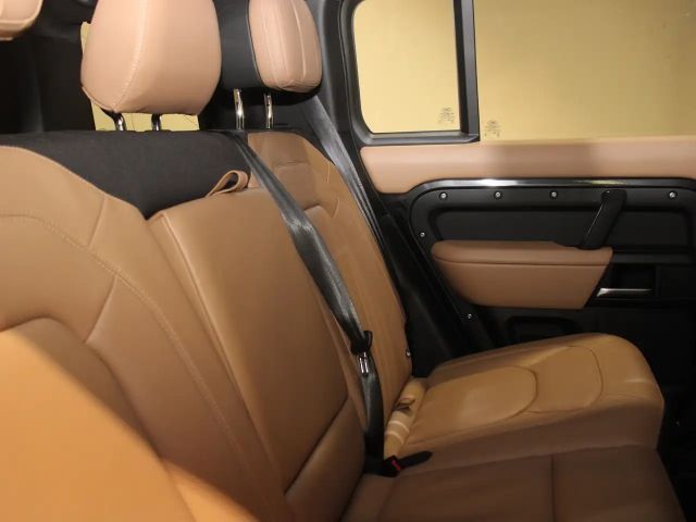 Land Rover Defender 110 Black Pack Dynamic HSE