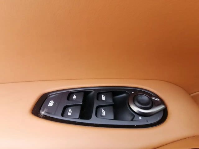 Aston Martin DBX Concours Blau Vollausstattung-6 800 KM-