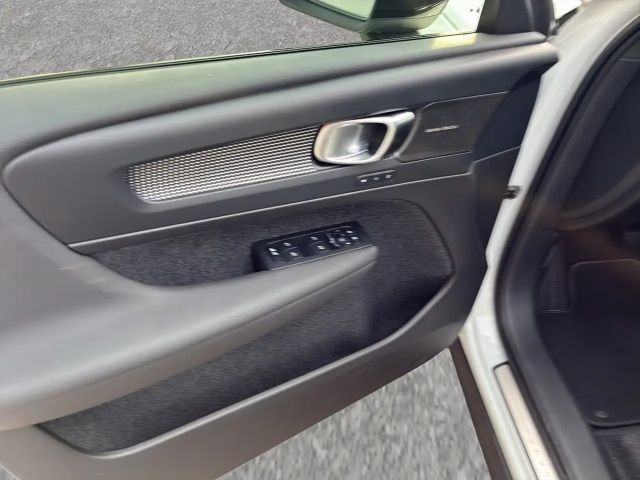 Volvo XC40 Dark Plus