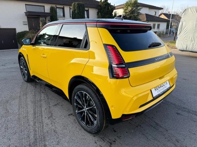 Renault 5 Comfort E-Tech Iconic R5