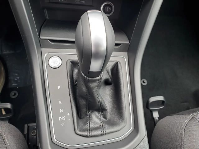 Volkswagen Touran DSG IQ.Drive R-Line