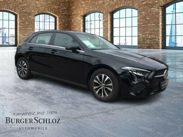 Mercedes-Benz A 180 PDC SHZ LED SpurH AUT LM KAM KlimaA
