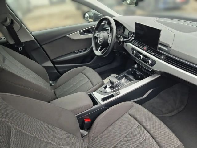 Audi A4 35 TFSI Avant S-Tronic