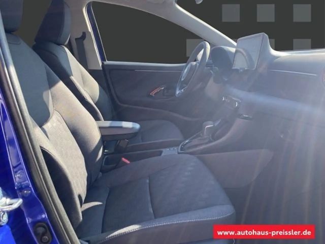 Toyota Yaris Hatchback Hybride Team D