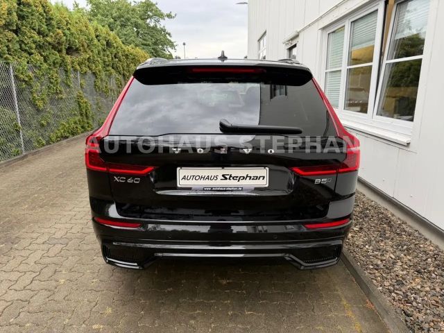 Volvo XC60 AWD Dark Plus