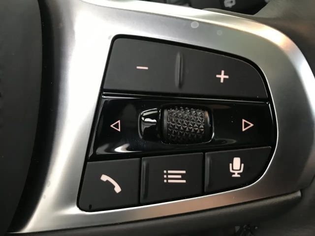 BMW 120 120d M-Sport Sedan