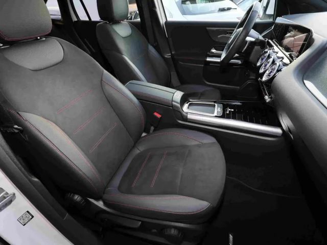 Mercedes-Benz GLA 180 AMG Line