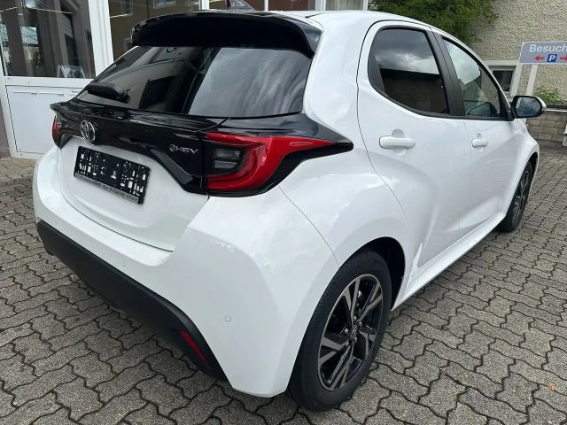 Toyota Yaris Active Hatchback Hybride