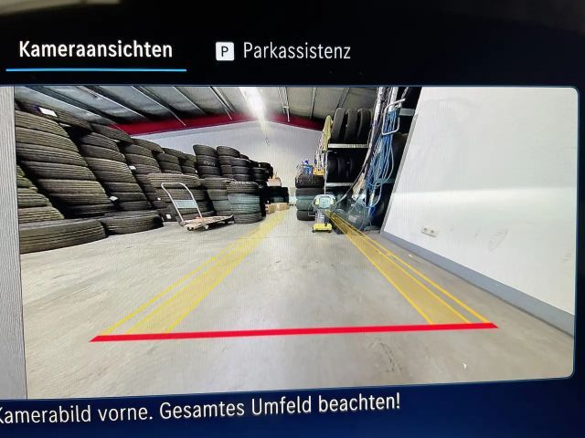 Mercedes-Benz E 200 AMG Line Sedan