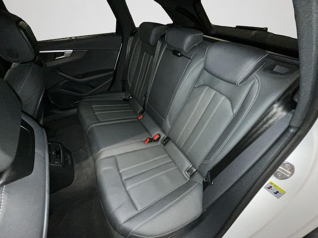 Audi A4 35 TFSI Avant S-Line S-Tronic