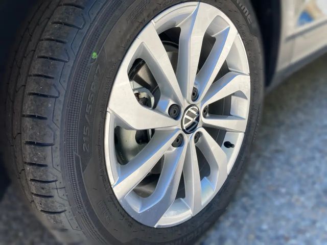 Volkswagen T-Roc Friends TSI