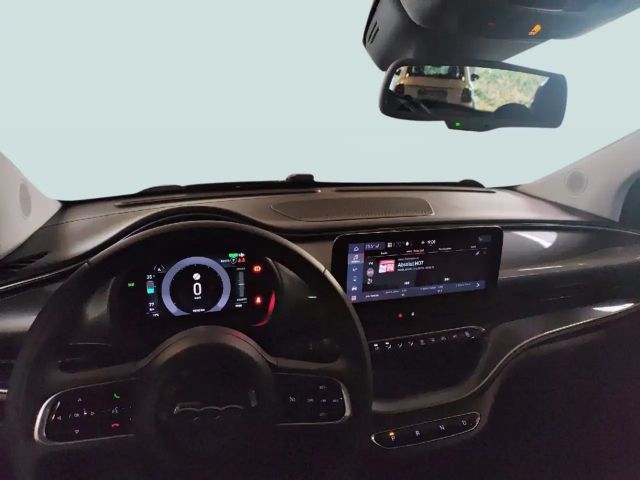 Fiat 500e 42 kWh