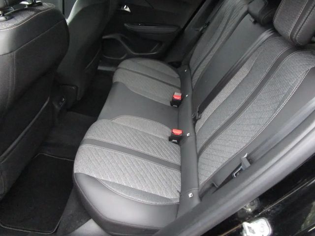 Peugeot 2008 Allure Pack EAT8 PureTech