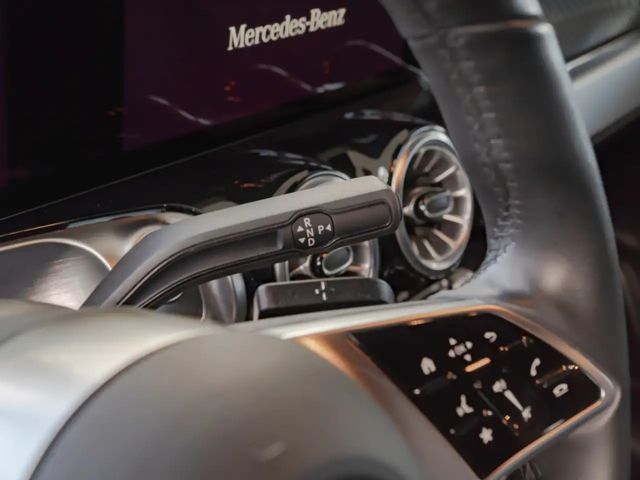 Mercedes-Benz EQB 300 4MATIC Progressive