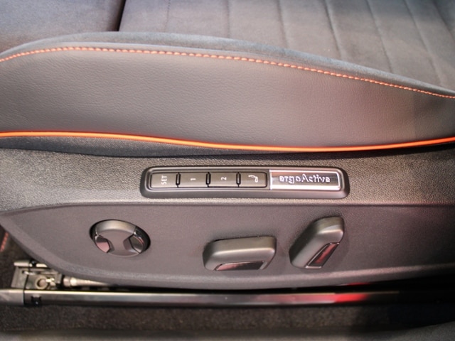 Volkswagen ID.3 FIRE+ICE *360°*H&K*KEYLESS*