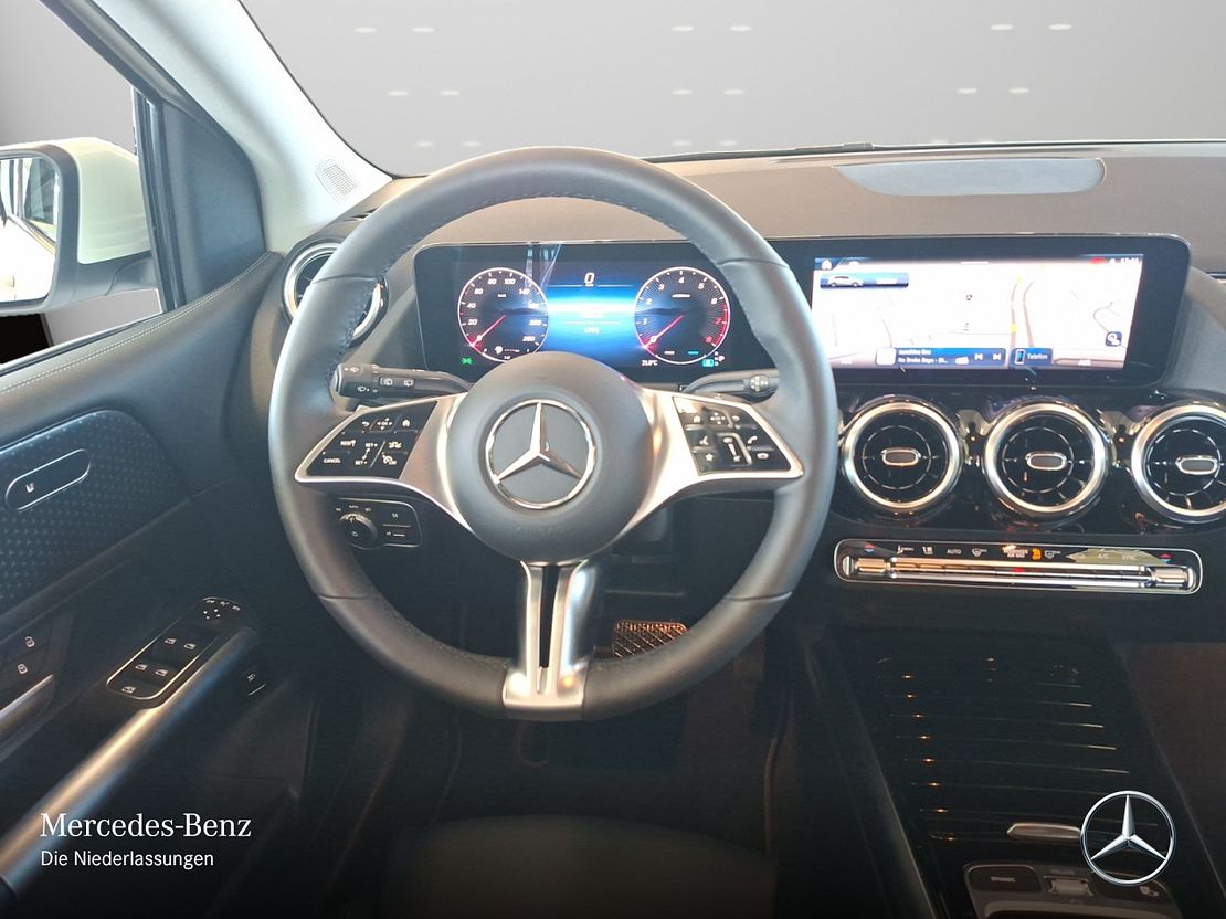 Mercedes-Benz B 200 Sedan