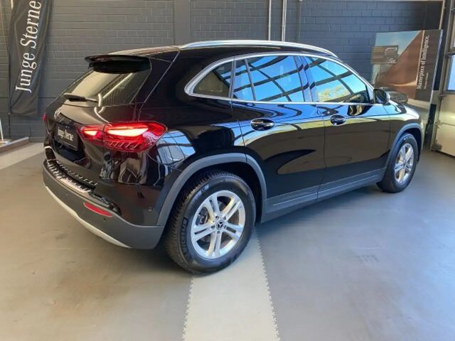 Mercedes-Benz GLA 200 Progressive