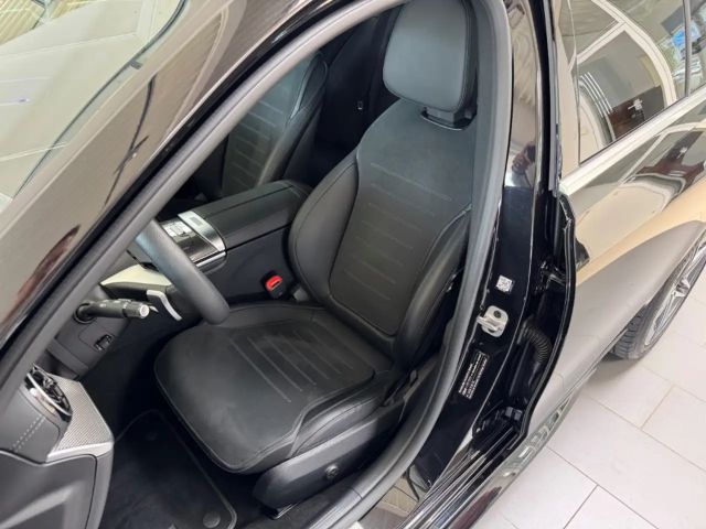 Mercedes-Benz C 300 4MATIC AMG Line