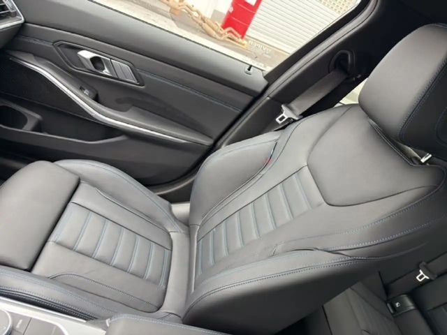 BMW 330 M-Sport Sedan xDrive