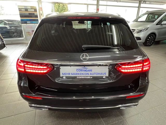 Mercedes-Benz E 220 AVANTGARDE E 220 d Estate