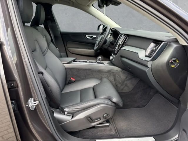 Volvo XC60 Dark Plus T6