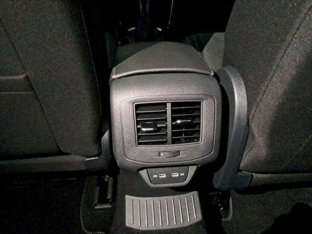 Volkswagen T-Roc 1.5 TSI DSG R-Line