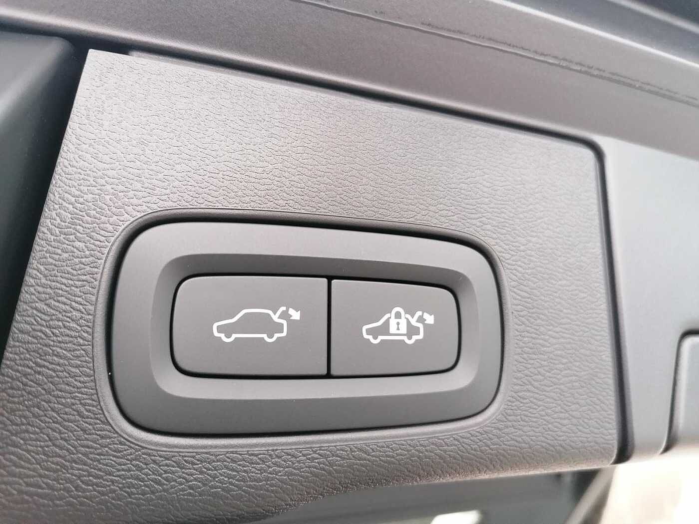 Volvo XC60 AWD Bright Plus Recharge T6