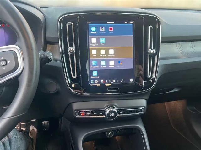 Volvo XC40 Core Recharge