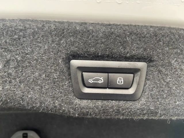 BMW 520 520i M-Sport Sedan