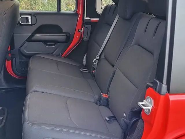 Jeep Wrangler 4xe Sahara