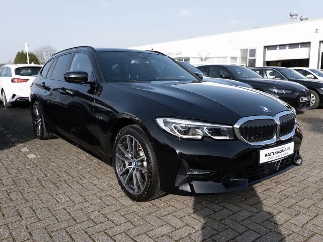 BMW 330 330e Sport Line Touring