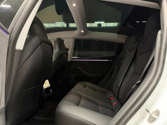 Tesla Model 3 AWD Long Range