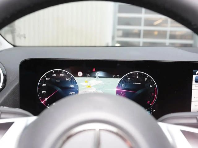 Mercedes-Benz GLA 180 Progressive